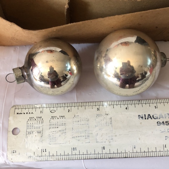 silver mercury glass tree ornaments mid century NY USA 24 in original boxes - Picture 7 of 8